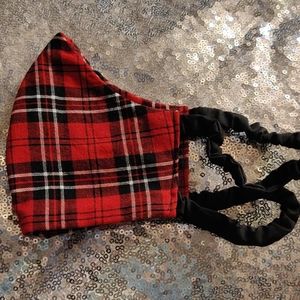 Red/Black Plaid Adult Face Mask